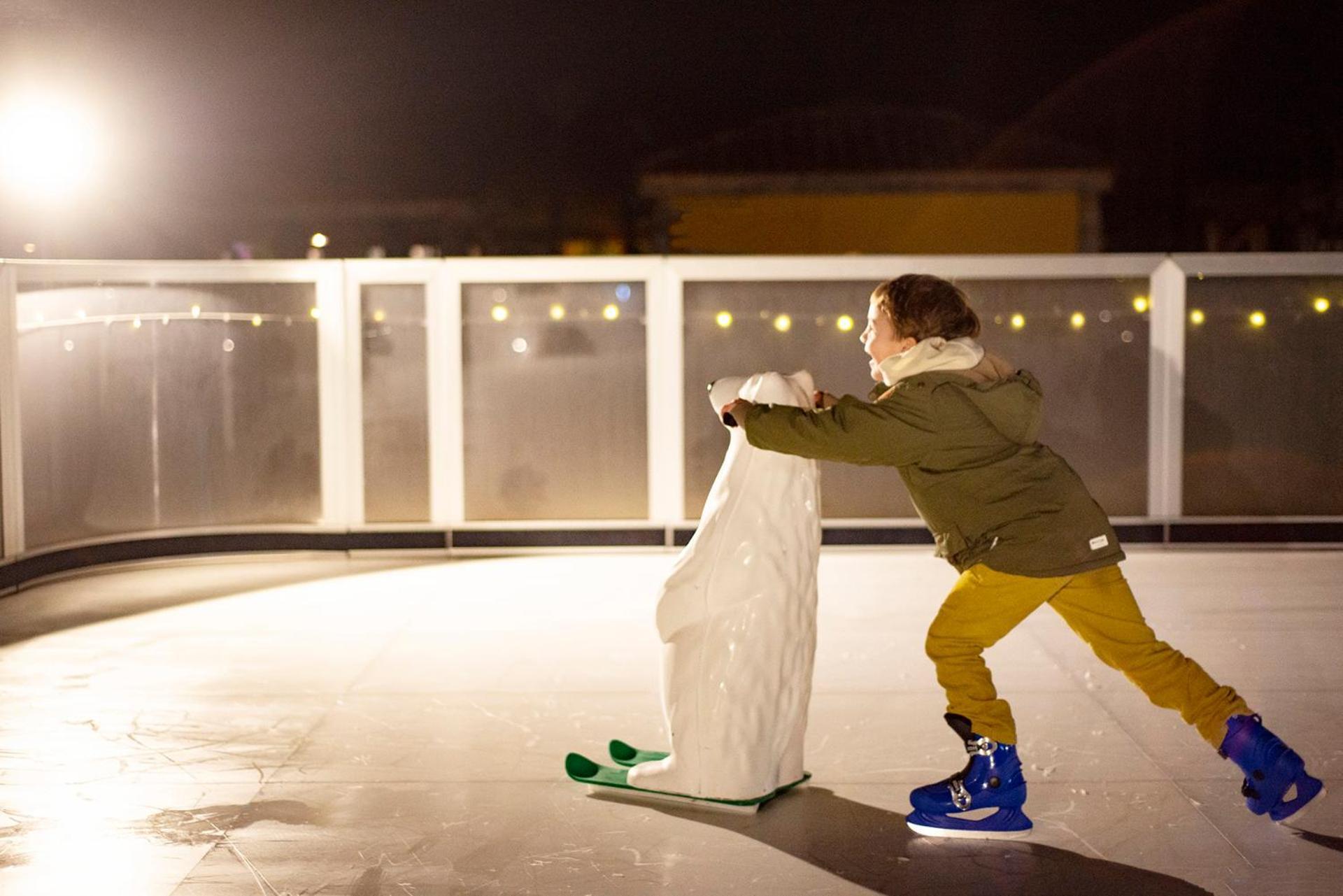 Napareuli Lopota Lake Resort & Spa מראה חיצוני תמונה A child on the ice rink