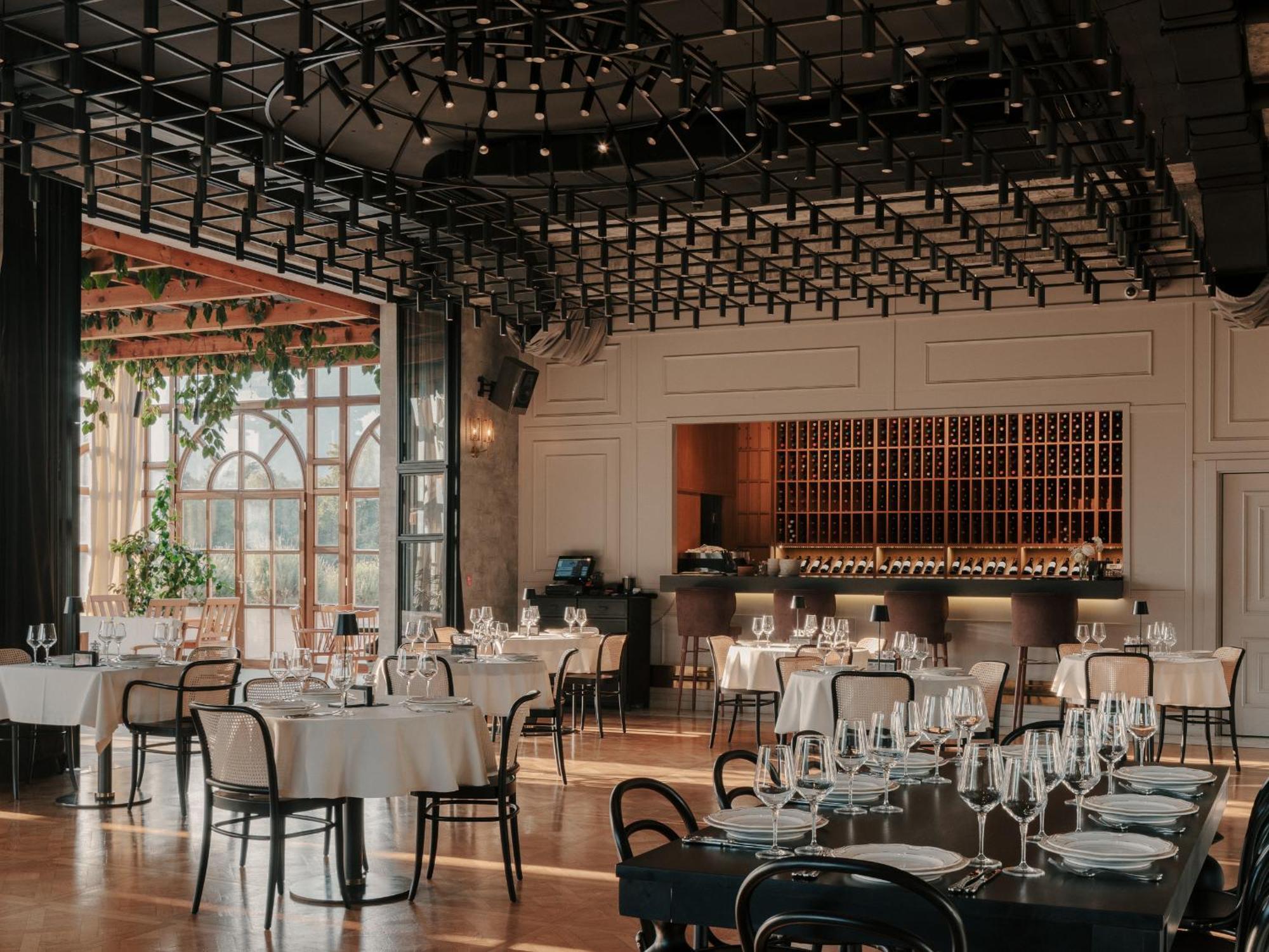 Napareuli Lopota Lake Resort & Spa מראה חיצוני תמונה The interior of the restaurant